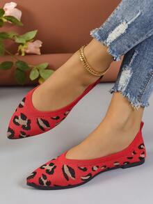Fashionable Pointed Toe Red Women's Flat Shoes, Random Pattern - Multicolor - View 4