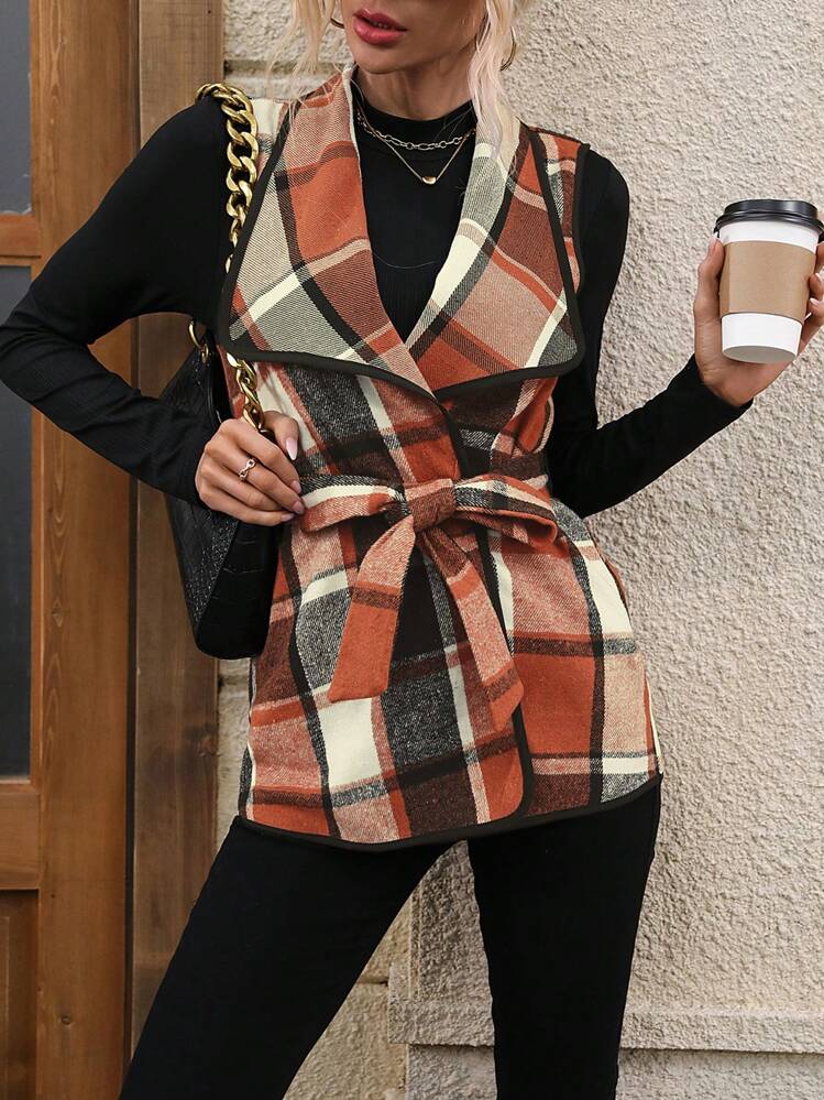 SHEIN LUNE Chaleco Con Cinturón Y Abrigo De Cuadros Y Bloque De Collar De Cascada Con 2 Piezas De Camiseta A Juego - Naranja - Ver 6