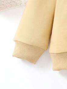 SHEIN 2 件/套 男童運動休閒連帽長袖運動衫和褲子,帶標籤細節,春秋 - 卡其色 - 查看 4