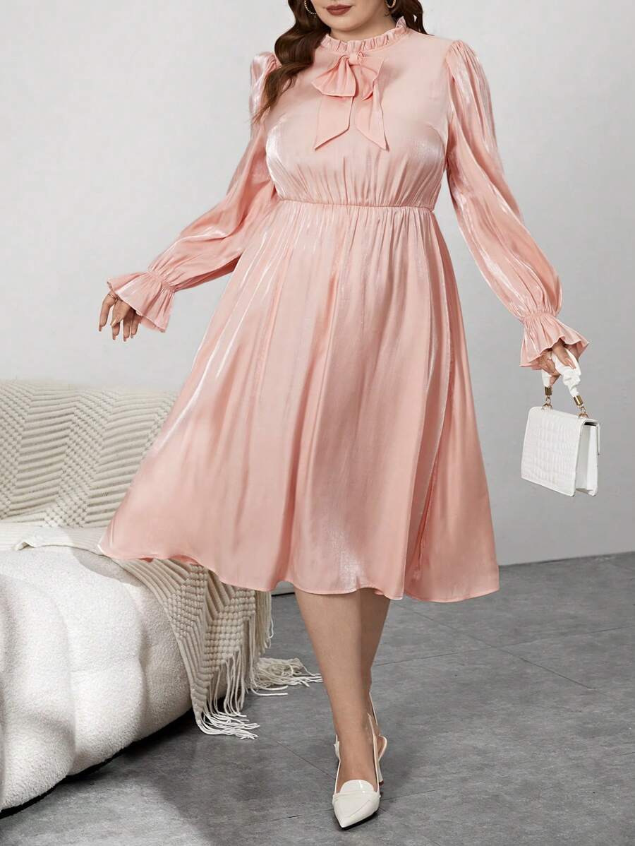 SHEIN Privé Plus Żabotowy Kokarda Kokarda z przodu Rękaw Falbanowy Sukienki