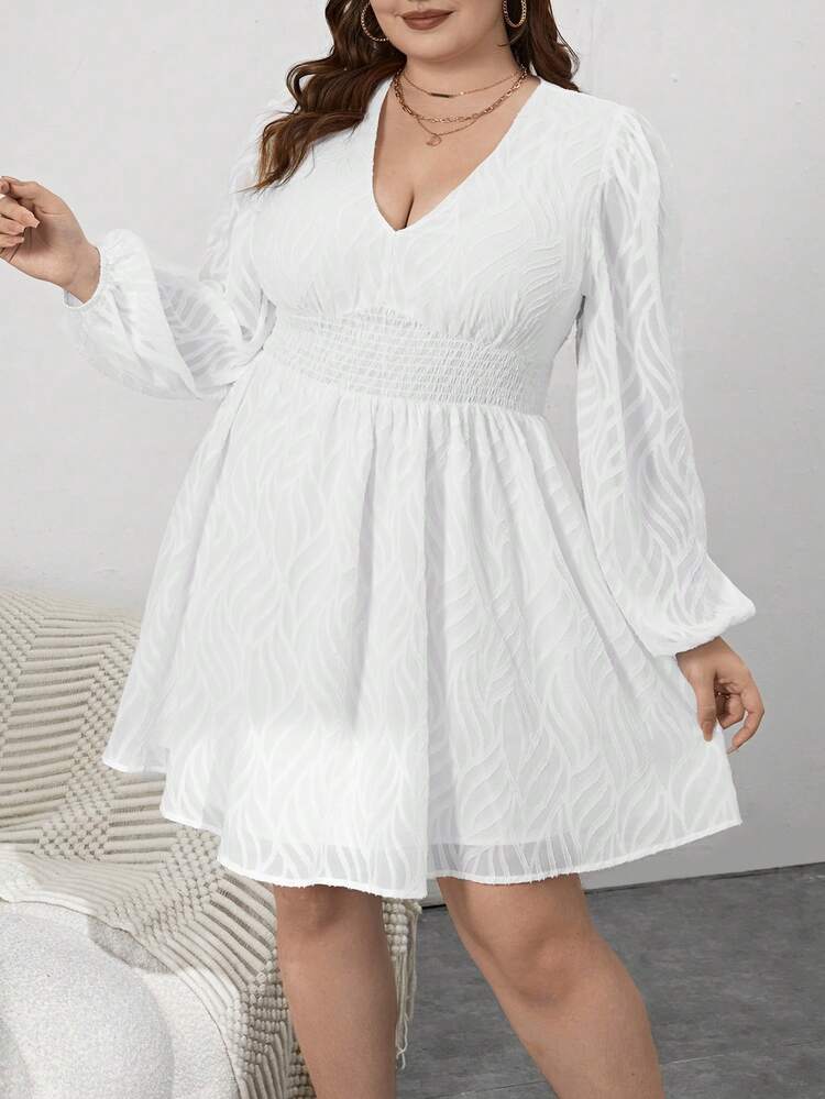 SHEIN Privé Vestido Feminino Plus Size Com Decote Em V Profundo E Cintura Franzida - Branco - Ver 3