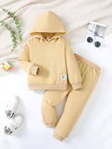 SHEIN 2 件/套 男童運動休閒連帽長袖運動衫和褲子,帶標籤細節,春秋 - 卡其色 - 查看 3