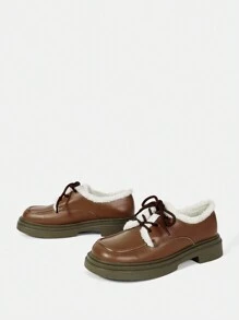 SheIn MOD 女性時尚舒適保暖扣帶豆鞋