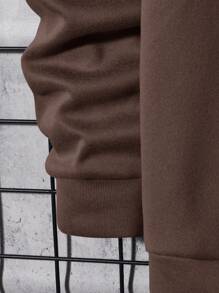 Manfinity VCAY Men's Casual Letter Print Crew Neck Sweatshirt, Autumn/Winter - Brown - View 3