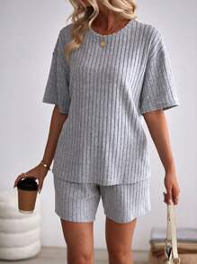 SHEIN LUNE 女士肋織落肩t恤和短褲套裝