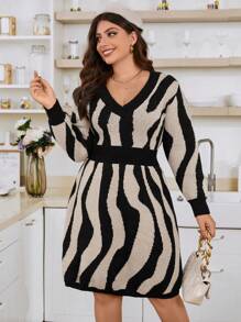 Calvaya Plus Wave Pattern Sweater Dress - Black - View 5