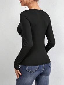 SHEIN Essnce Camiseta De Mujer Con Cuello Muesca Y Fruncido Con Abertura - Negro - Ver 2
