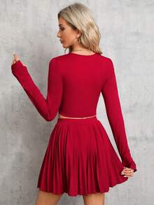 SHEIN Tall Solid Crop Tee & Pleated Skirt - Red - View 2