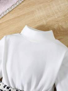 SHEIN Young Girl Ditsy Floral Print Quilted Jacket & Dress - Apricot - View 3