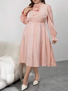 SHEIN Privé Plus Żabotowy Kokarda Kokarda z przodu Rękaw Falbanowy Sukienki