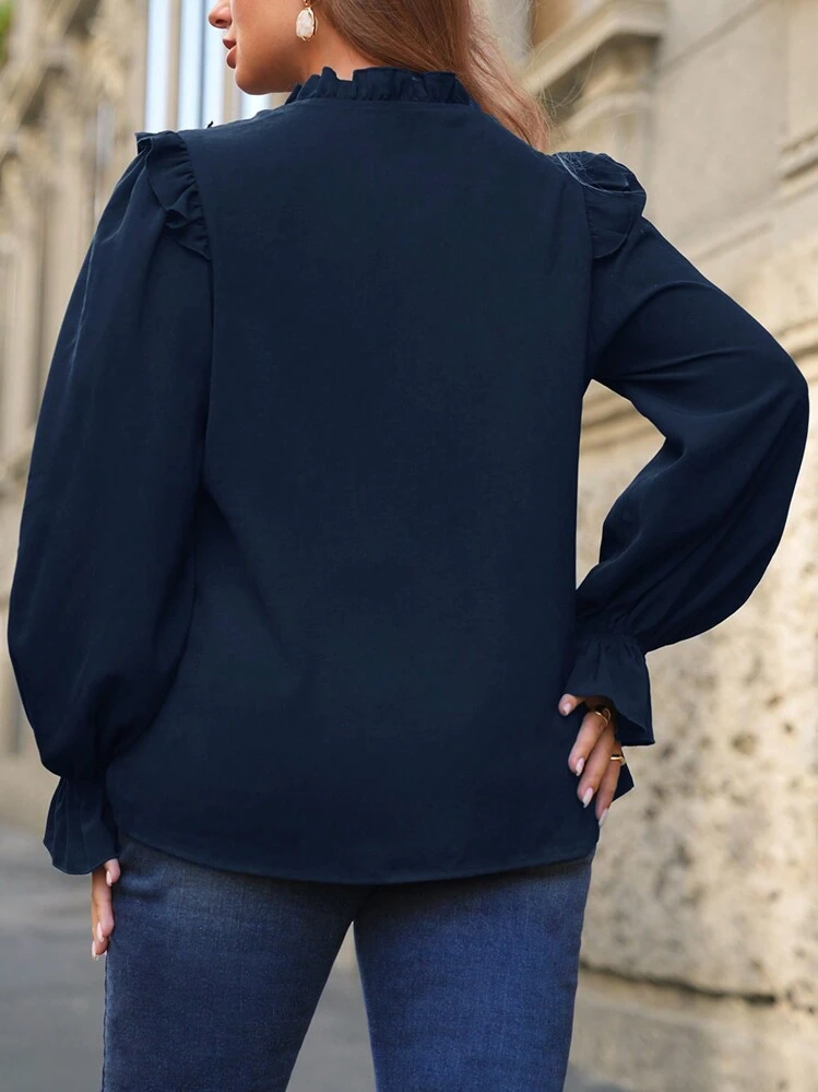 SHEIN Frenchy Blusa De Manga Acampanada Con Volantes Y Ribete De Malla Contrastante Para Tallas Grandes - Azul Marino - Ver 7