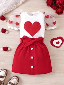 SHEIN 年輕女孩心型鑲嵌T恤配純色裙子和皮帶2件套裝 - 紅白色 - 查看 1