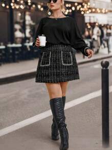 SHEIN Clasi Top con ribete en contraste y falda de tweed a cuadros - Blanco y Negro - Ver 6