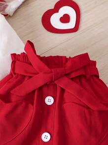 SHEIN 年輕女孩心型鑲嵌T恤配純色裙子和皮帶2件套裝 - 紅白色 - 查看 4