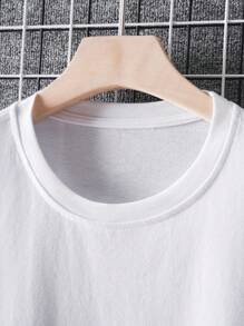 Manfinity Dauomo Men's White Round Neck Printed T-shirt