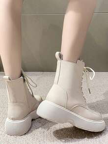 女式靴子英倫風踝靴新款白色中筒靴厚底短靴時尚流行