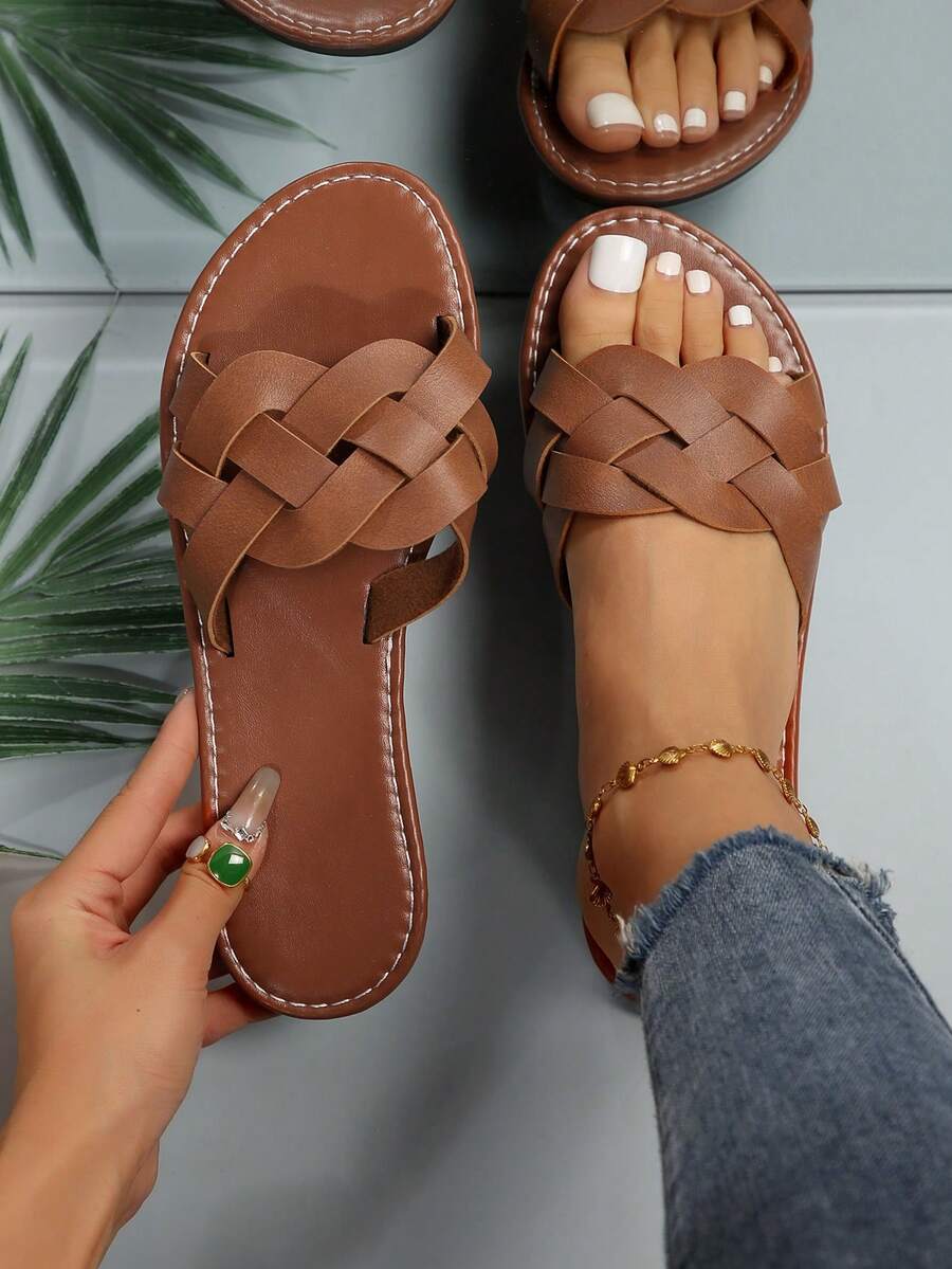 新款歐美風格交叉編織大尺碼女士涼鞋,露趾款式,適用於夏季戶外海灘和休閒穿搭 - 棕色 - 查看 1