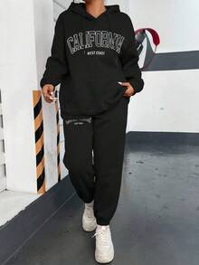 Flirla 大碼字母圖案袋鼠口袋落肩袖抽繩連帽衫和運動褲 - 黑色 - 查看 4