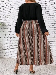 SHEIN LUNE Hơn In hoa Ditsy Surplice cổ Tay áo lồng đèn Đầm - Nhiều màu - Xem 3