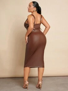 SHEIN BAE 大尺碼人造皮革修身束腰連衣裙 - 棕色 - 查看 2
