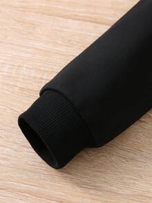 SHEIN Boys' Cute And Comfortable Cartoon Printed Crewneck Sweatshirt - Black - View 5