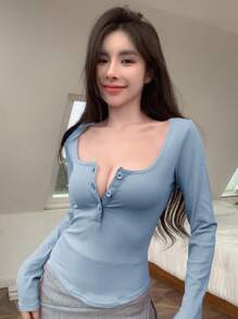 DAZY 纯色纽扣前部修身 T 恤外出上衣，秋季服装学院风上衣长袖女式上衣 - 淺藍色 - 查看 3