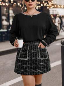 SHEIN Clasi Top con ribete en contraste y falda de tweed a cuadros - Blanco y Negro - Ver 7