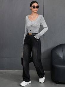 Aveloria Women's Slim Fit T-shirt With Large Round Neck