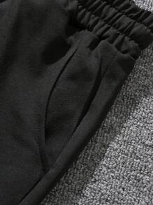 Manfinity LEGND 男士哥德式英文印花短褲 - 黑色 - 查看 3