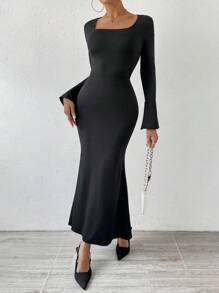 SHEIN Privé 魚尾裙搭配鈴襯袖,不含腰帶 - 黑色 - 查看 3