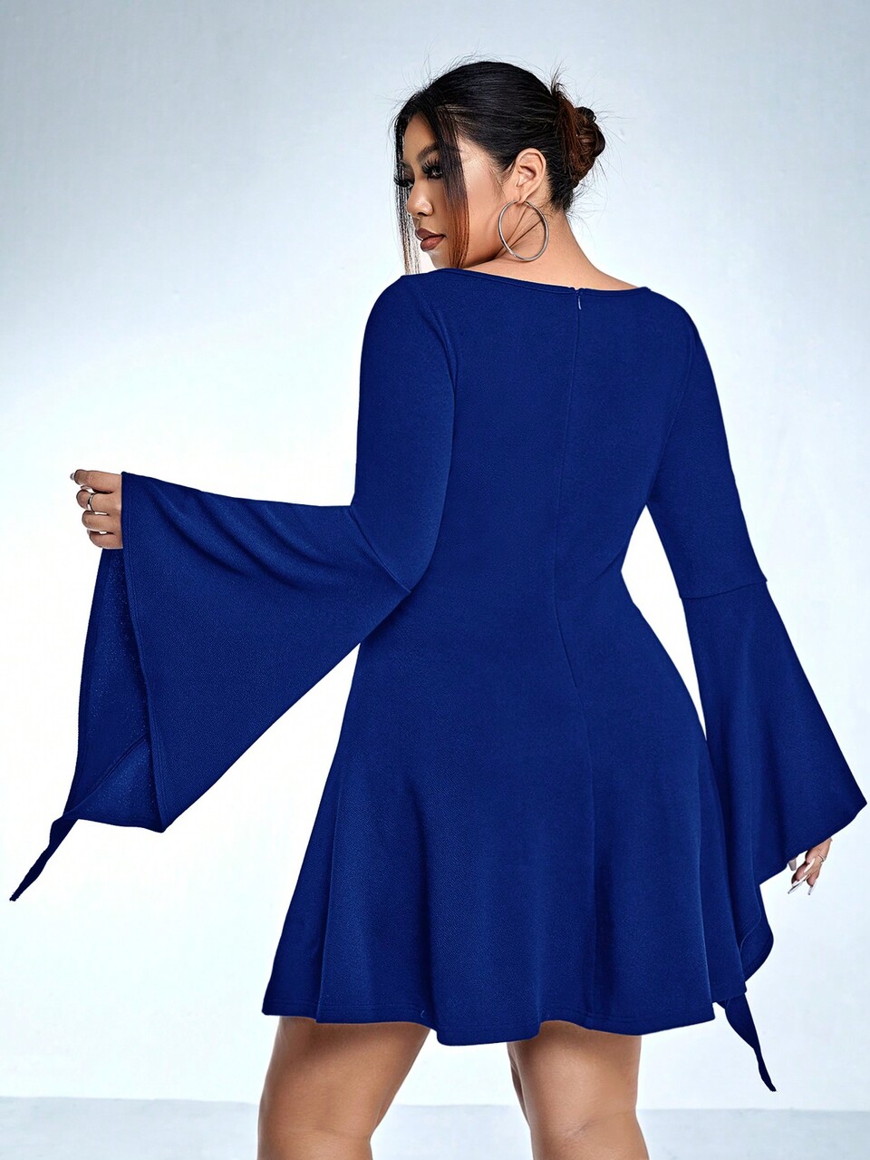 Plus Size Bell Sleeve Cutout Front Bodycon Dress
