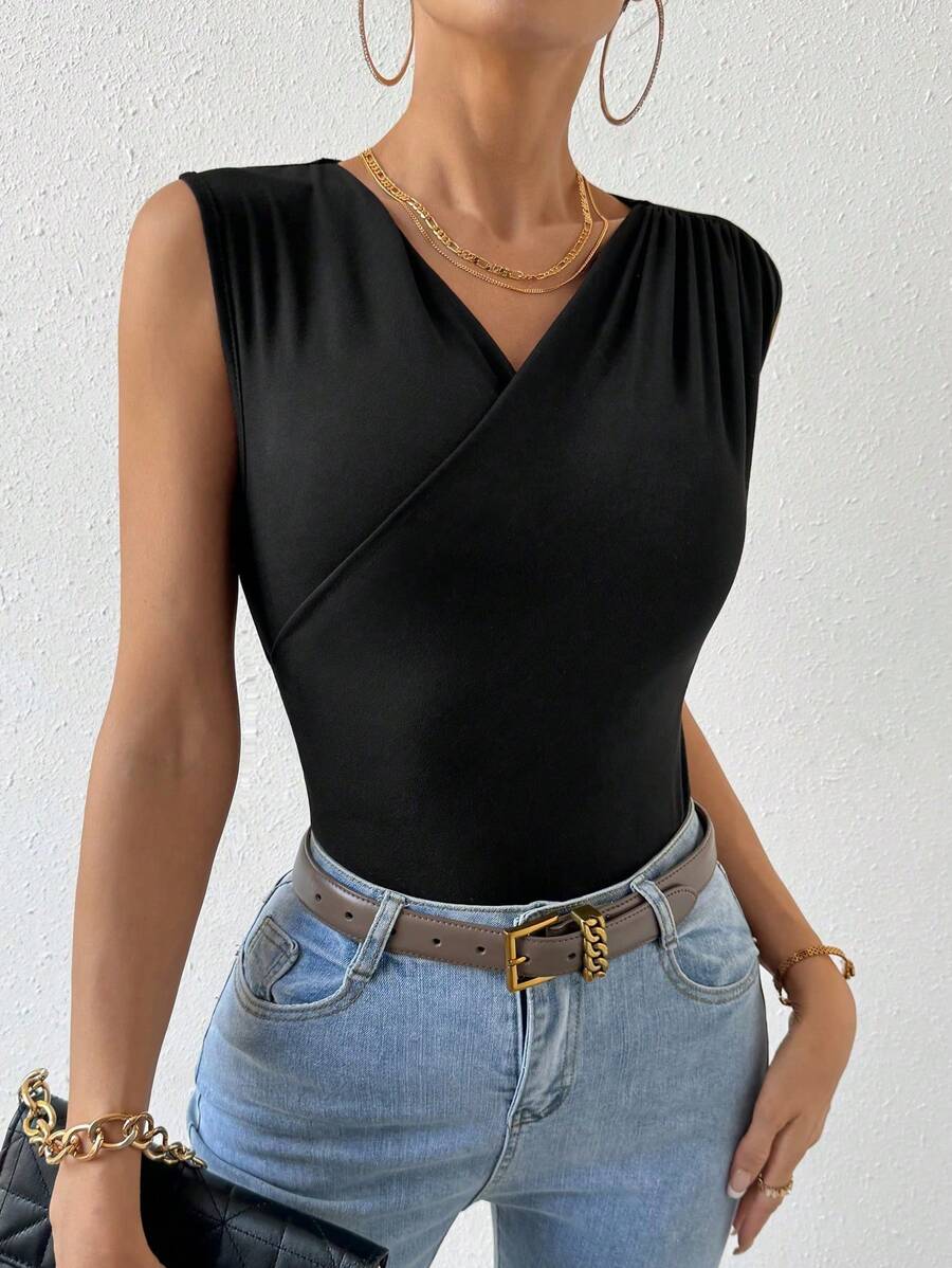 SHEIN Privé 素色交疊領背心上衣 - 黑色 - 查看 1