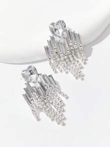 SHEIN BAE 新款跨境到貨鑲有鑽石的耳環,設計帶有美歐風格的心形和流蘇吊墜,適用於婚禮用耳環,1對 - 銀色 - 查看 2