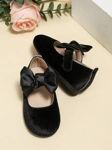 Girls' Velvet Vintage Flat Shoes With Bow Knot Design For Toddlers, Autumn And Winters Ideal For Stage Performances And Dancing - Black - View 3