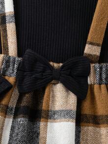 SHEIN 幼兒女童蕾絲t卹+格紋背帶裙,2件/套 - 棕色 - 查看 3