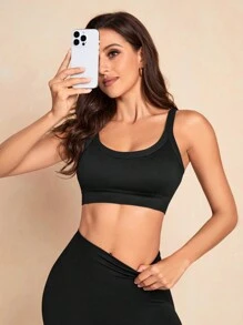 Easithlete Women's Seamless Sports Bra - Black - View 1