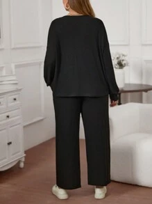 SHEIN LUNE 女款大尺碼圓領純色羅紋針織 T 卹與褲子套裝 - 黑色 - 查看 2