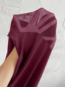 SHEIN Slayr Cổ cao Lưới Nối Tay Raglan Áo thun - Màu Đỏ Sâu - Xem 5