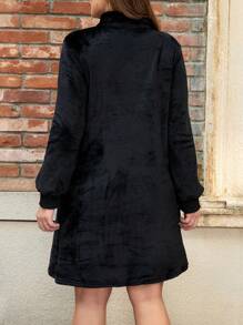 女性加大號格紋絨毛連衣裙 - 黑色 - 查看 2