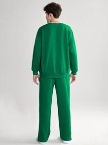 SHEIN Bộ áo nỉ cổ tròn in họa tiết thoải mái cho bé trai tuổi teen và quần len ống đứng xẻ tà, chất liệu nỉ, dày dặn - màu xanh lá - Xem 3