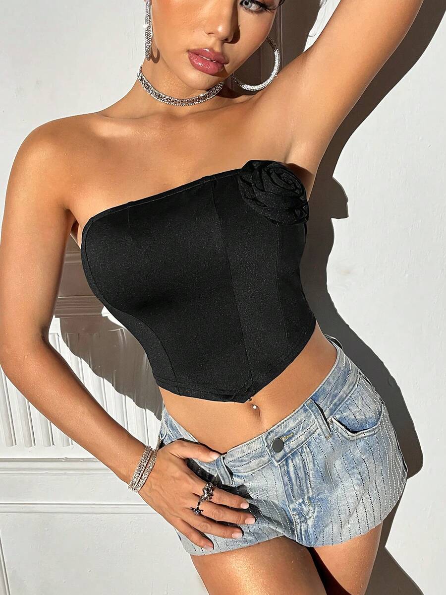 SHEIN Unity 3d立體花朵無肩帶短上衣 - 黑色 - 查看 1