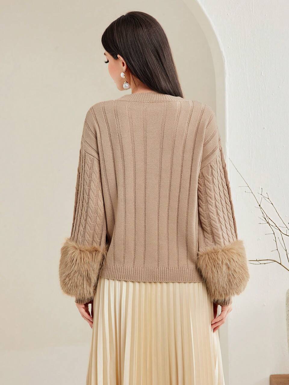 Crew Neck Paneled Plush-Trimmed Cable-Knit Pullover Fall Winter Sweater