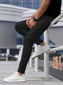 Manfinity LEGND Men Cotton Solid Flap Pocket Side Cargo Jeans - Black - View 5