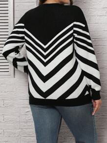 EMERY ROSE Women's Plus Size Pullover Sweater With V-neckline In Black And White - Black and White - View 2