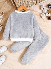 SHEIN 中性寶寶休閒刺繡設計拼色絨毛家居服套裝 - 彩色 - 查看 2