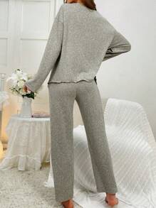 Women's Button-Up Long Sleeve Top And Pants Pajama Set Outfit