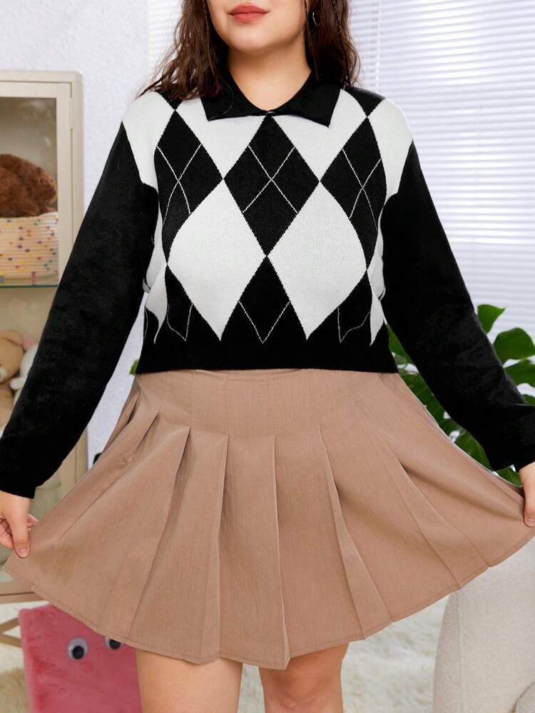 Plus Size Women's Diamond Patterned Collared Sweater