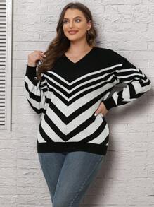 EMERY ROSE Women's Plus Size Pullover Sweater With V-neckline In Black And White - Black and White - View 3