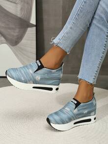 女士牛仔厚底坡跟运动鞋，时尚休闲系带隐形高跟鞋，春秋季 - 淺藍色 - 查看 4