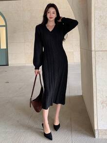 DAZY 女士純色v領針織毛衣連衣裙 - 黑色 - 查看 5